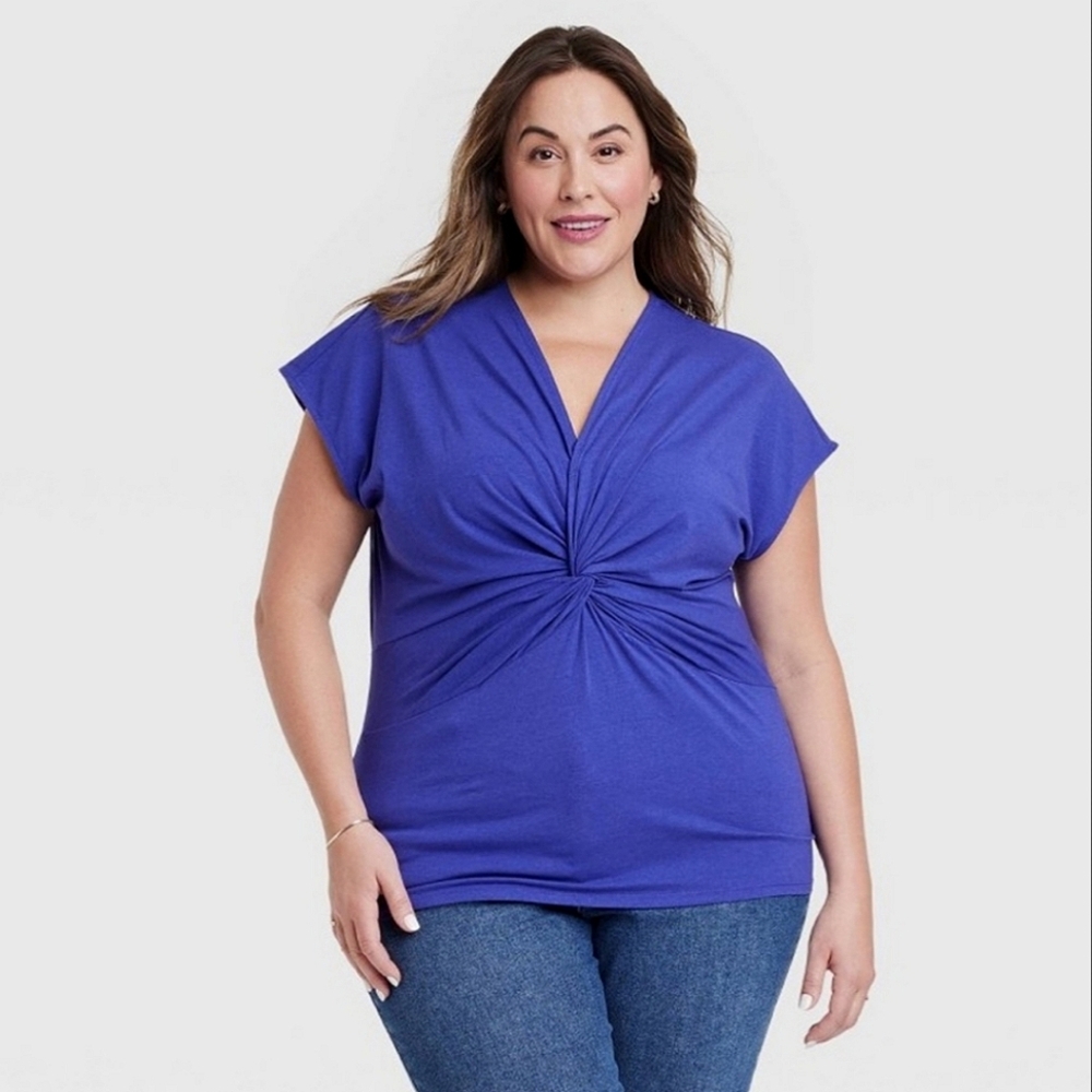 Ava & Viv Short Sleeve V-Neck Front Twist T-Shirt